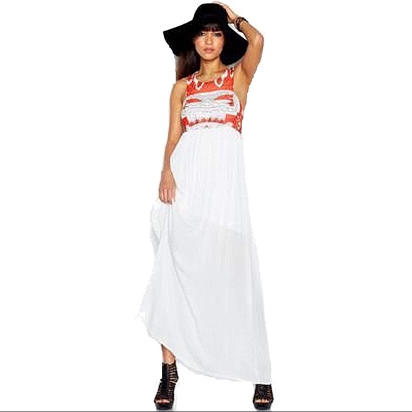 NWT Women's Fashion Week Red Scarf Print Maxi - Picture 1 of 6